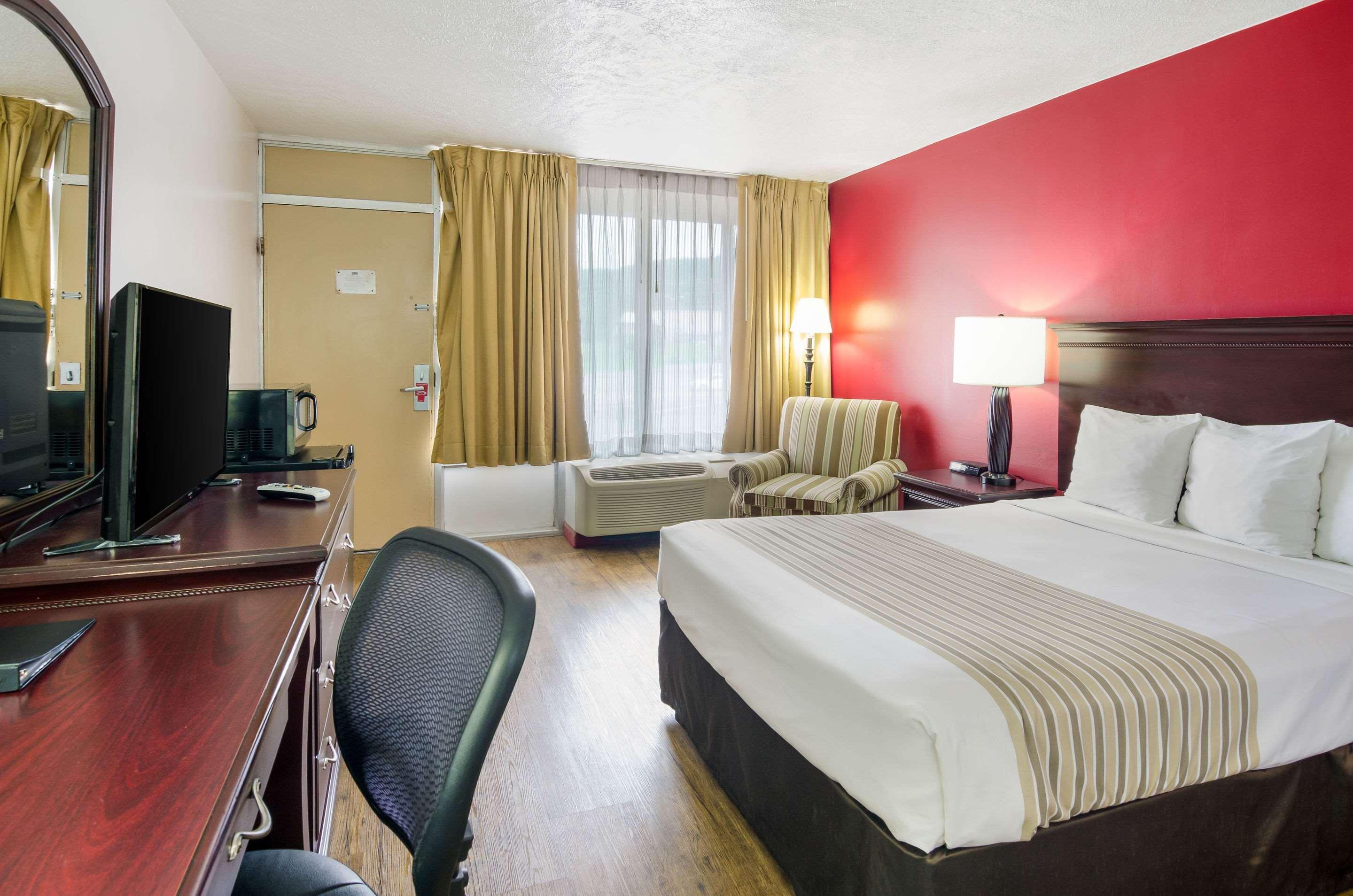 Econo Lodge Marion I-81 Esterno foto