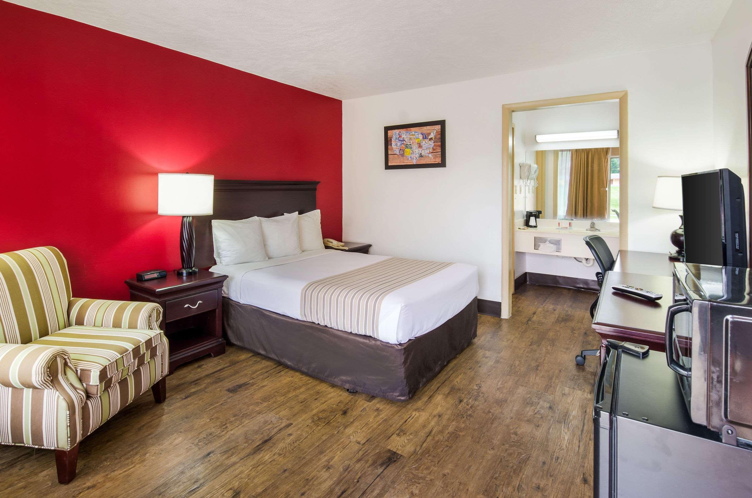 Econo Lodge Marion I-81 Esterno foto