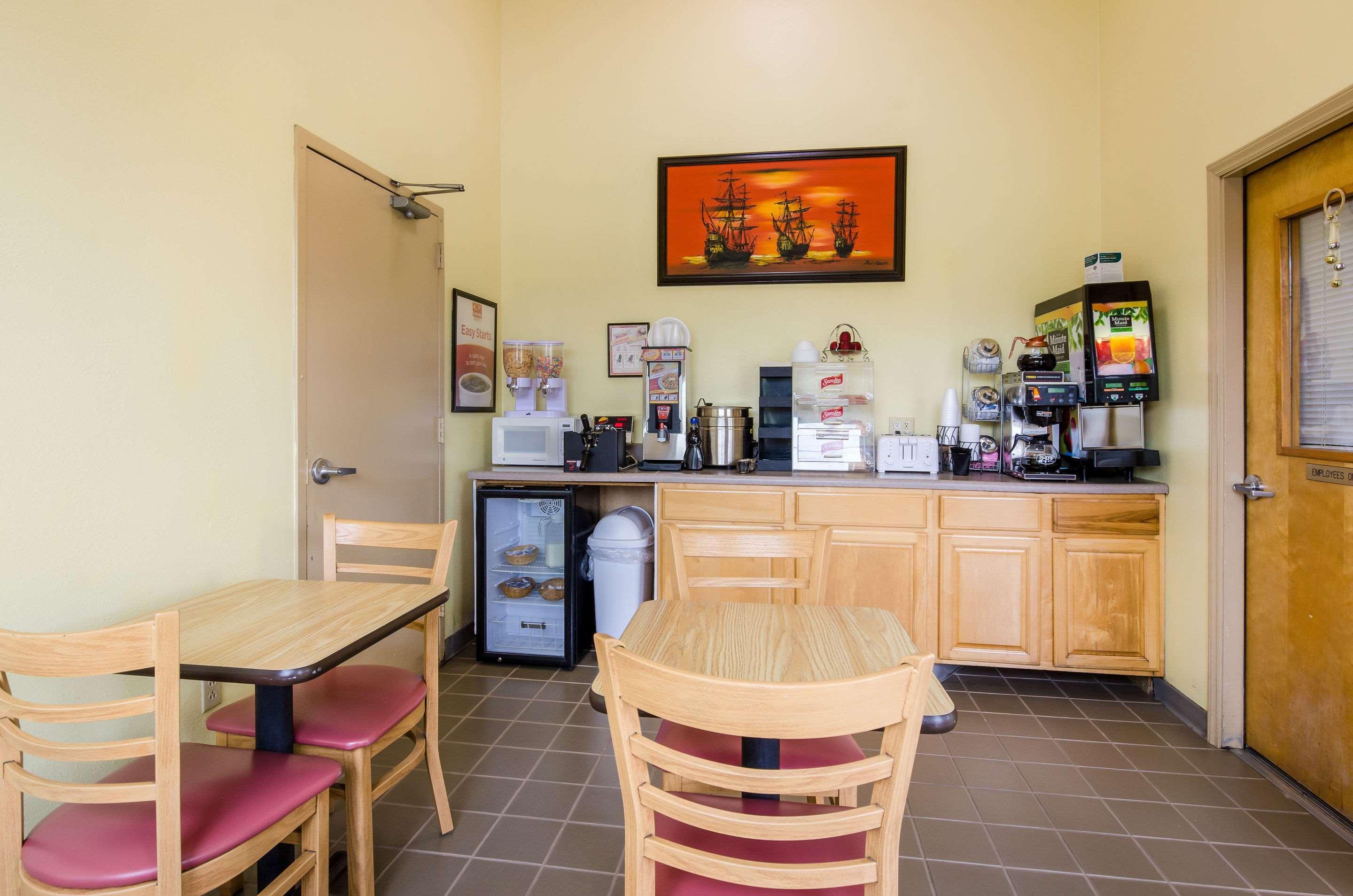 Econo Lodge Marion I-81 Esterno foto