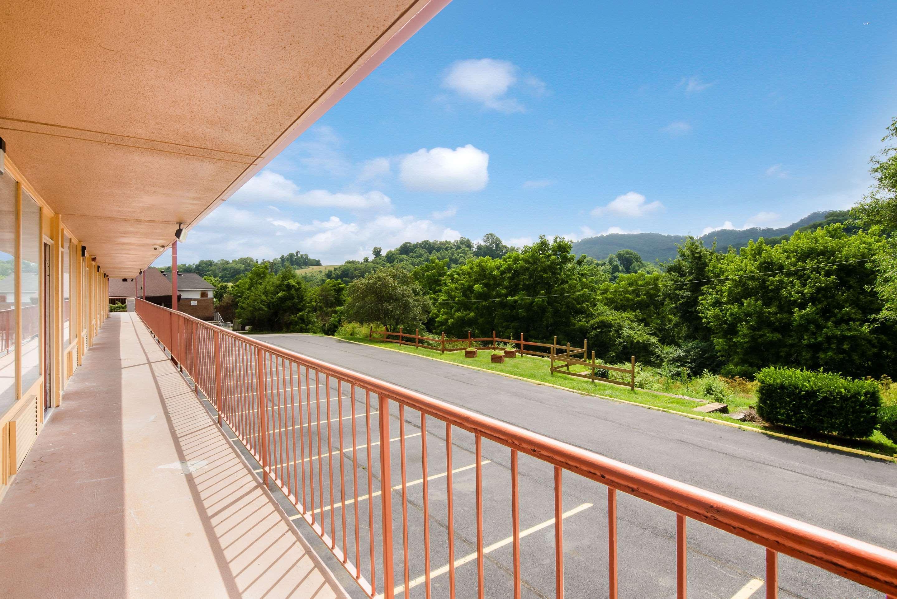 Econo Lodge Marion I-81 Esterno foto