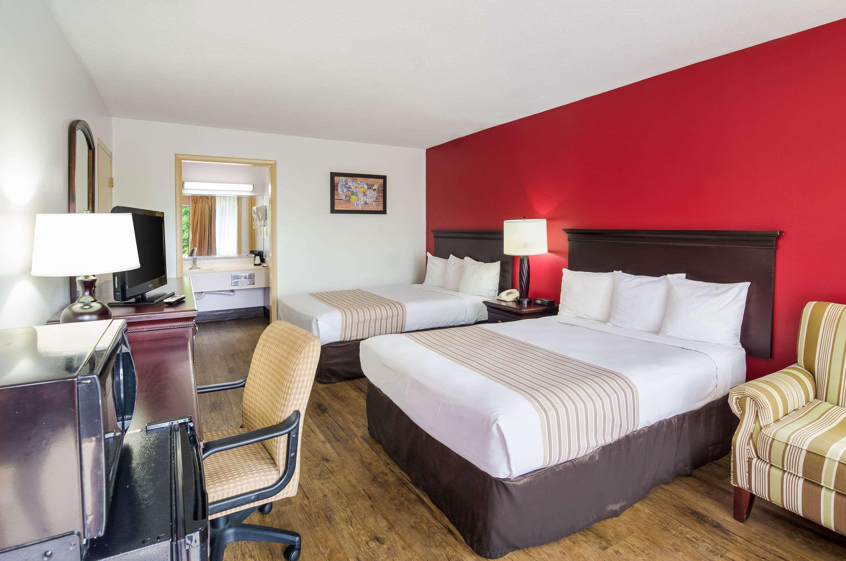 Econo Lodge Marion I-81 Esterno foto