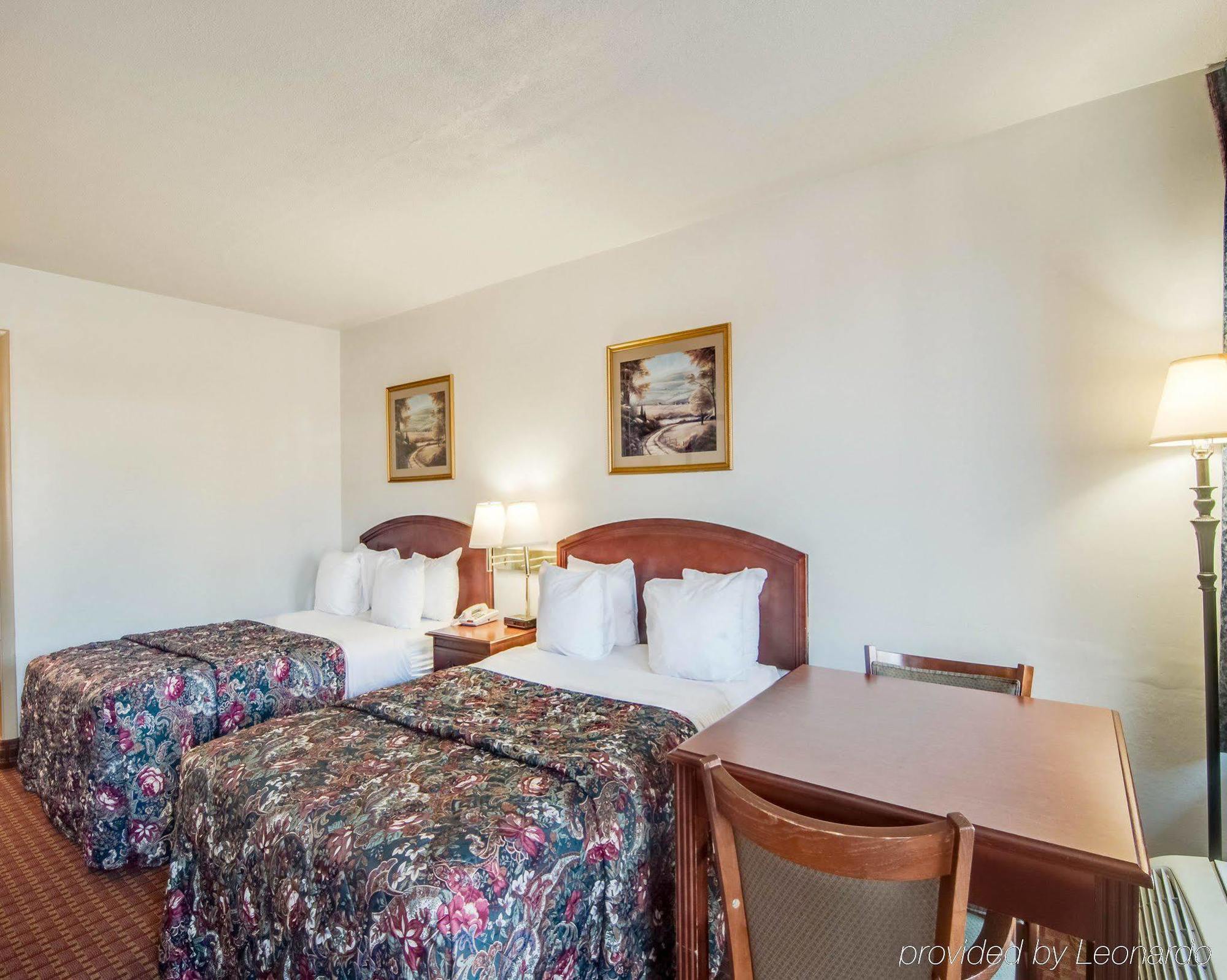 Econo Lodge Marion I-81 Esterno foto