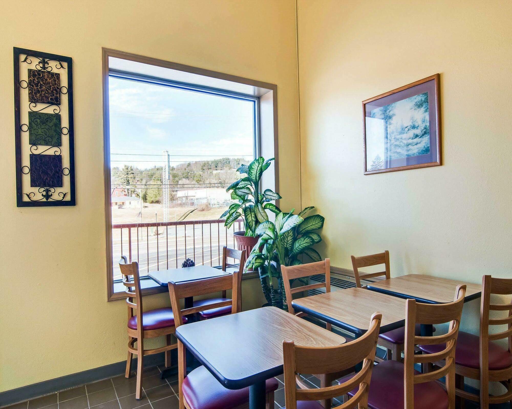 Econo Lodge Marion I-81 Esterno foto