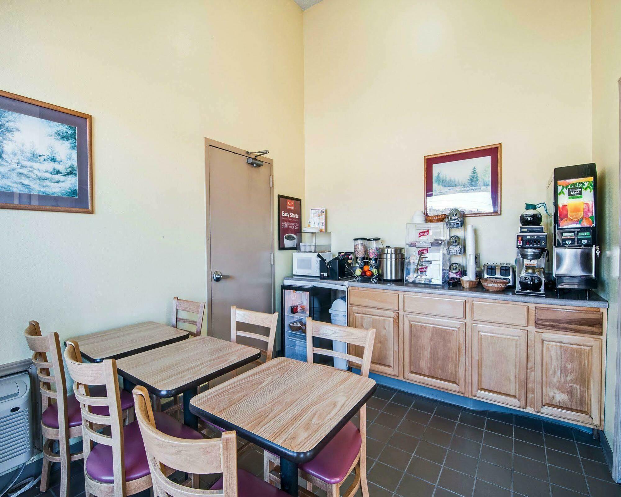 Econo Lodge Marion I-81 Esterno foto